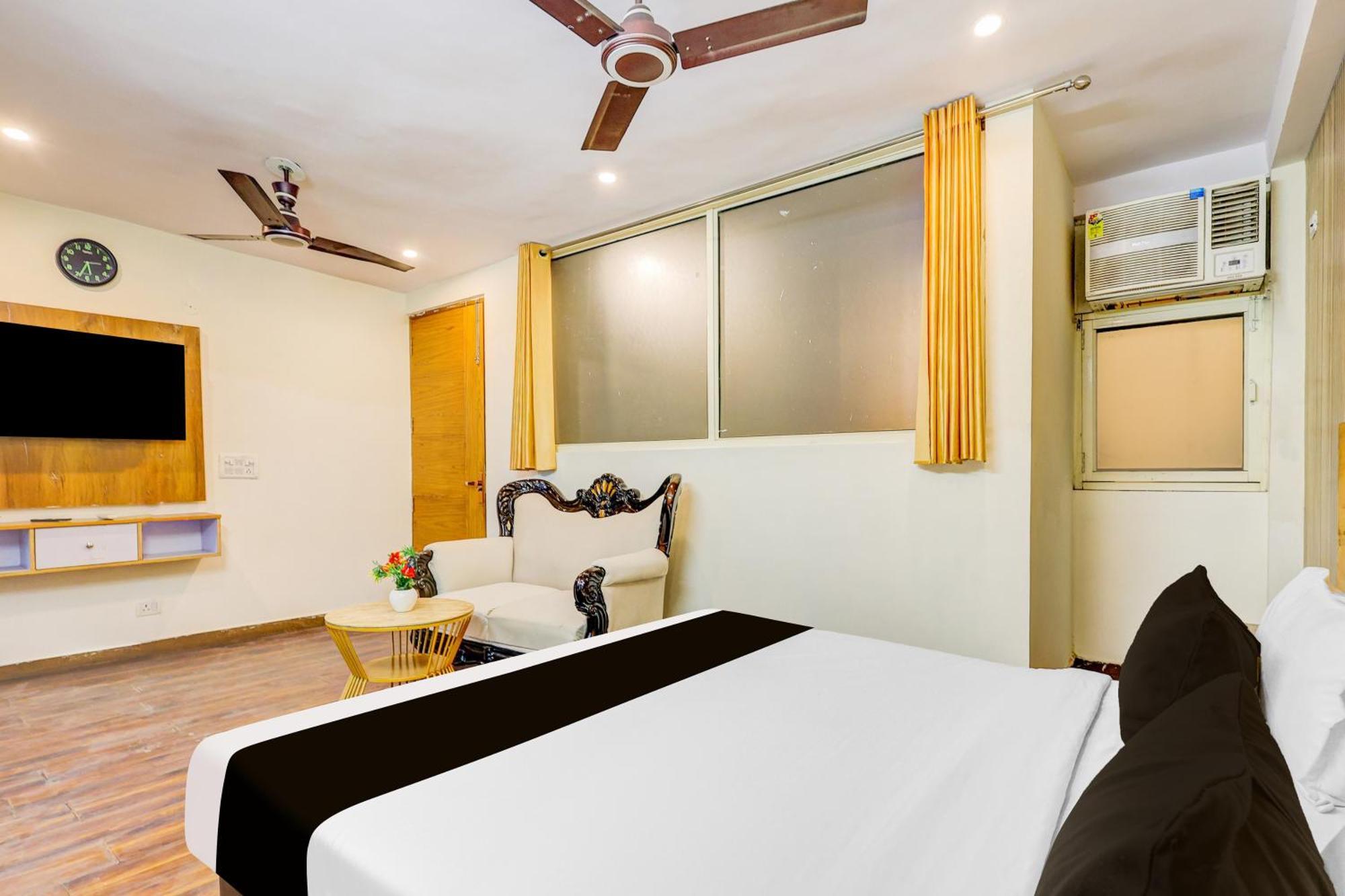 Hotel O Hari Nagar Ashram Нью-Дели Экстерьер фото