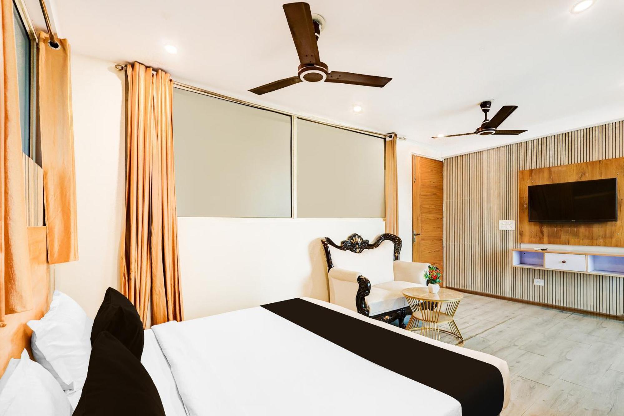 Hotel O Hari Nagar Ashram Нью-Дели Экстерьер фото