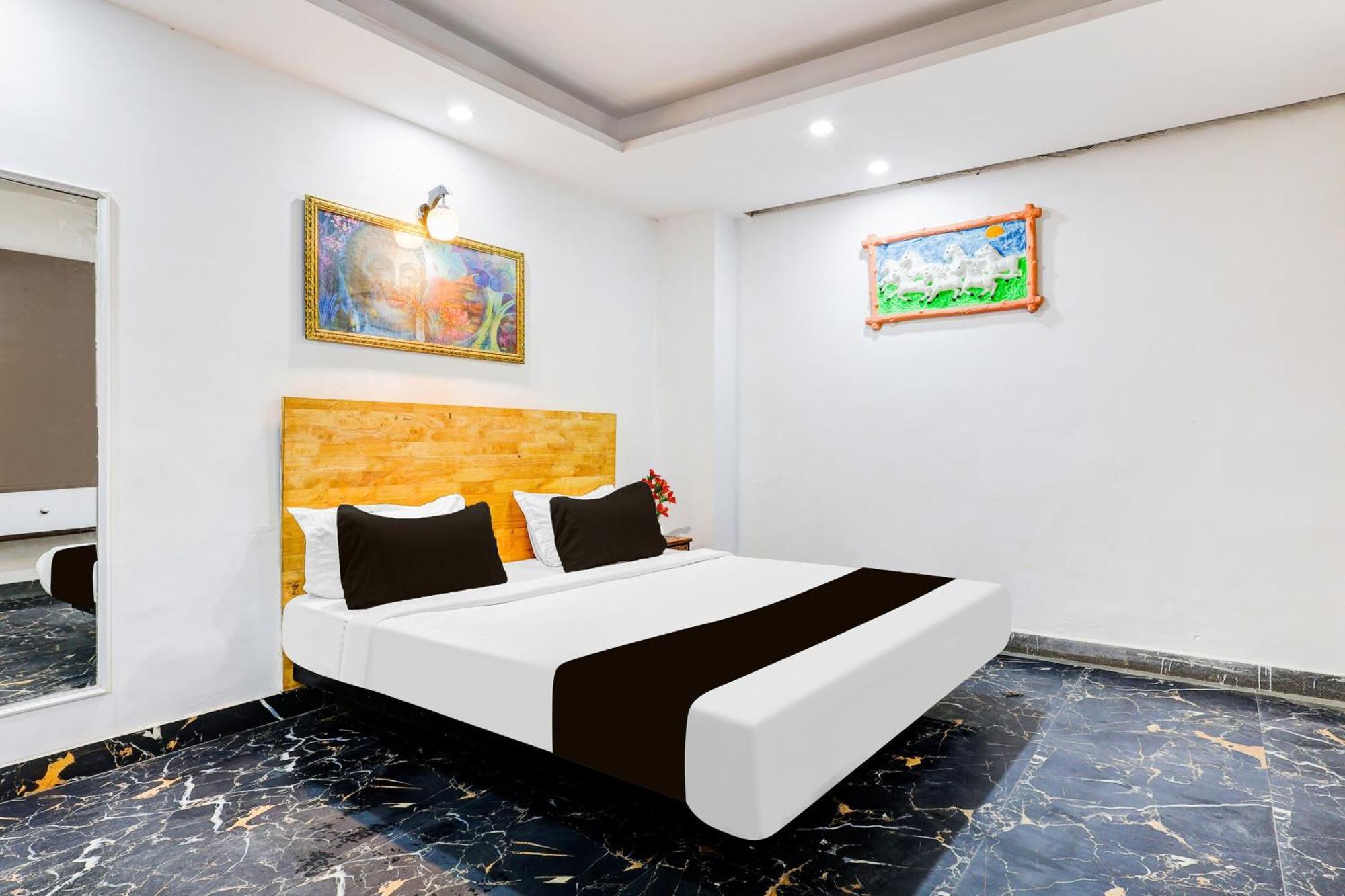 Hotel O Hari Nagar Ashram Нью-Дели Экстерьер фото