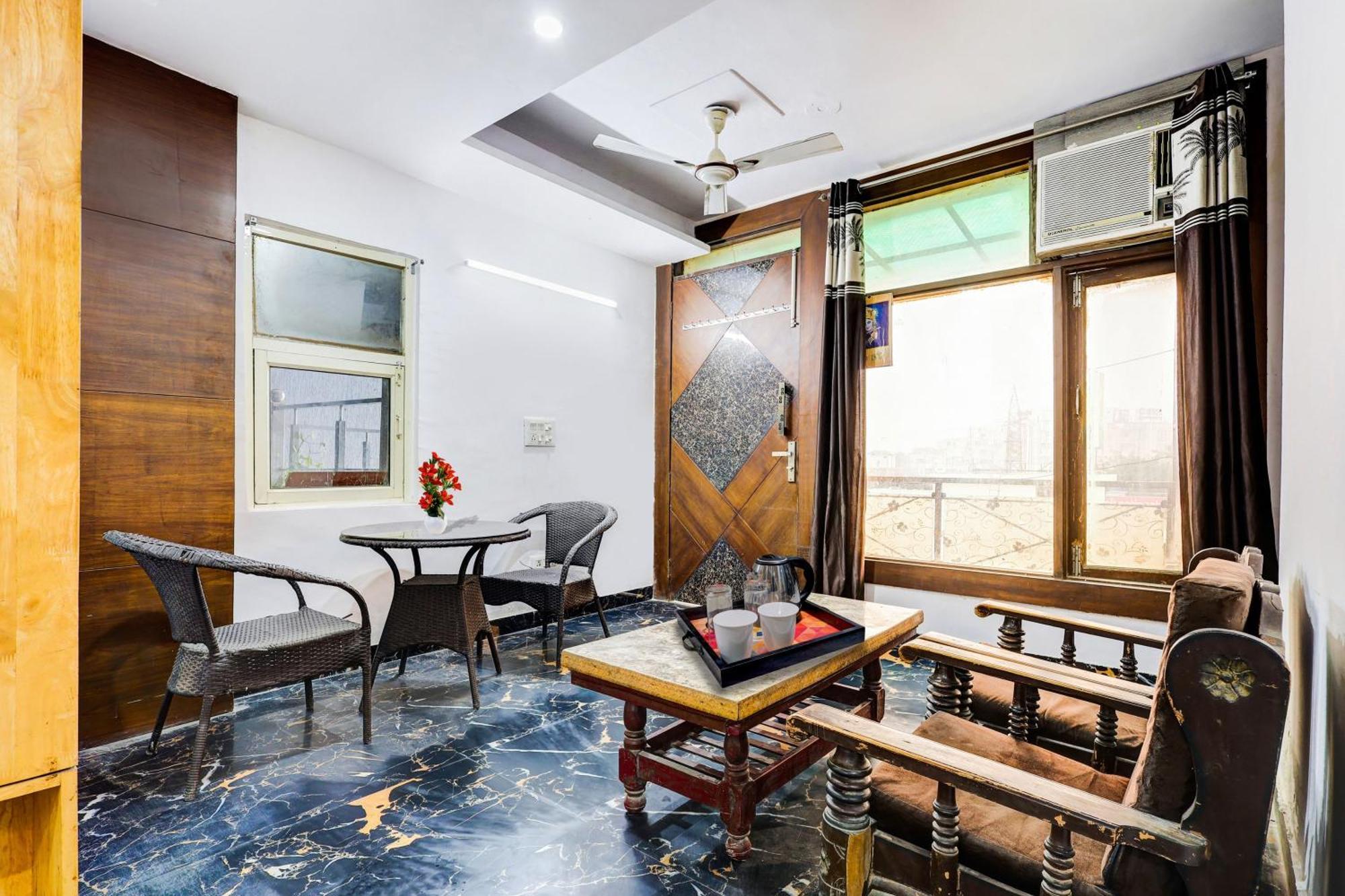 Hotel O Hari Nagar Ashram Нью-Дели Экстерьер фото